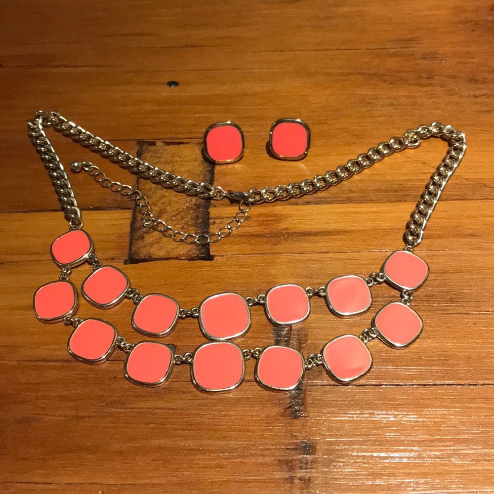 5/$10 jewelry Old Navy Earrings and Necklace